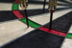 Dartscheibe mit Steel Darts